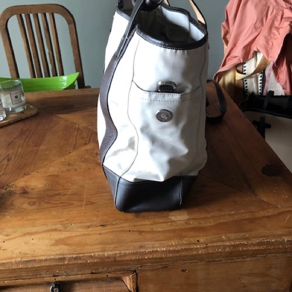 Coach Tote Bag - Picture 8 of 9